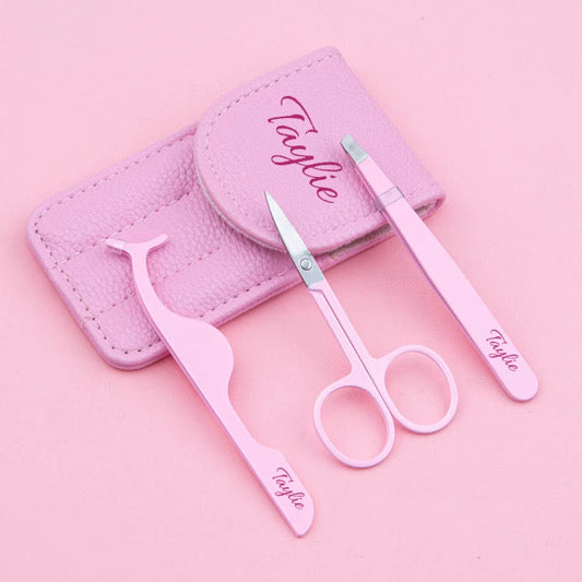 Kit accessoires Faux Cils - Pochette, Ciseaux & Pinces | Taylie Paris